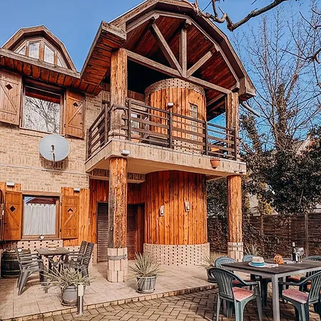 Mediterran Rezidencia Jobb Also