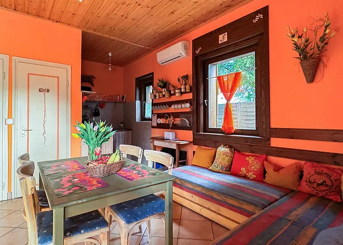 Mediterran Rezidencia Jobb Also זמראדי